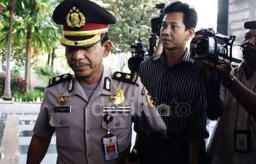 Usai Diperiksa KPK 11 Jam, Kompol Legimo Pulang Naik Vellfire