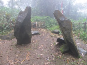 Misteri Batu Naga, Diduga Gunung Tilu Diibaratkan Alam Kahyangan
