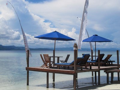 Mengintip Resor-resor Cantik di Raja Ampat