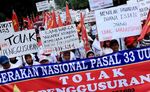 Warga Jatinegara Menolak Digusur