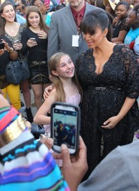 Kim tampak semakin montok. (Kim Kardashian/Celebuzz)