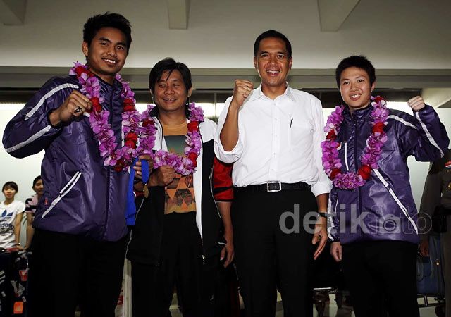 Ketum PBSI Sambut Kedatangan Juara All England