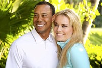Namun Woods kini mulai bangkit dari periode suram tersebut. Selain sudah mengikuti kembali beragam kompetisi dan meraih beberapa gelar, Woods juga kembali merajut kisah cintanya. Dia sudah punya pacar baru yakni Lindsey Vonn. REUTERS/Tiger Woods/Lindsey Vonn/Handout.