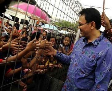 Ahok Gandeng Swedia Urusi Transportasi Jakarta