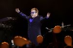 Semangat Elton John di Atas Panggung