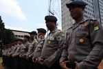 Pelatihan Pengamanan Massa Bagi Polisi Baru