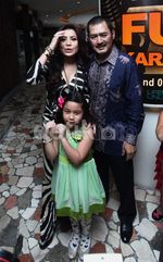 Keluarga Bahagia Mayangsari & Bambang Tri