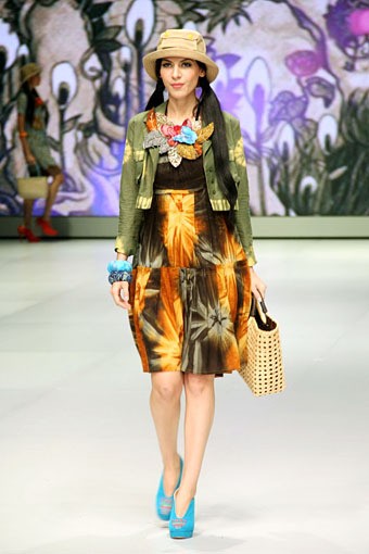 Jakarta, Indonesia - 17 Februari. Lennor by Lenny Agustin. Indonesia Fashion Week 2013 at Jakarta Convention Center. 17 Februari 2013. Senayan. Jakarta. [Foto: Mohammad Abduh/Wolipop]