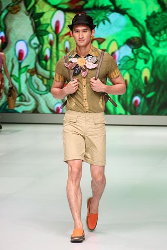 Jakarta, Indonesia - 17 Februari. Lennor by Lenny Agustin. Indonesia Fashion Week 2013 at Jakarta Convention Center. 17 Februari 2013. Senayan. Jakarta. [Foto: Mohammad Abduh/Wolipop]