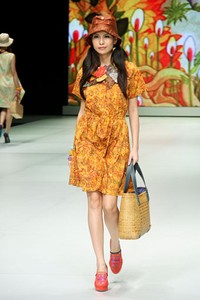 Jakarta, Indonesia - 17 Februari. Lennor by Lenny Agustin. Indonesia Fashion Week 2013 at Jakarta Convention Center. 17 Februari 2013. Senayan. Jakarta. [Foto: Mohammad Abduh/Wolipop]