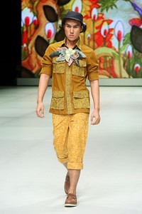 Jakarta, Indonesia - 17 Februari. Lennor by Lenny Agustin. Indonesia Fashion Week 2013 at Jakarta Convention Center. 17 Februari 2013. Senayan. Jakarta. [Foto: Mohammad Abduh/Wolipop]