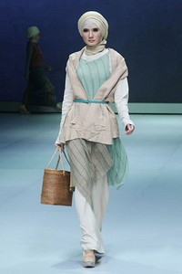 Jakarta, Indonesia - 17 Februari 2013. Reneo by Irna Mutiara Treasure Trove. Indonesia Fashion Week 2013 at Jakarta Convention Center. Senayan. Jakarta. [Foto: Mohammad Abduh/Wolipop]