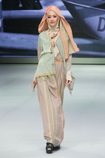 Jakarta, Indonesia - 17 Februari 2013. Reneo by Irna Mutiara Treasure Trove. Indonesia Fashion Week 2013 at Jakarta Convention Center. Senayan. Jakarta. [Foto: Mohammad Abduh/Wolipop]