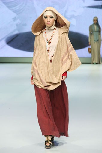 Jakarta, Indonesia - 17 Februari 2013. Reneo by Irna Mutiara Treasure Trove. Indonesia Fashion Week 2013 at Jakarta Convention Center. Senayan. Jakarta. [Foto: Mohammad Abduh/Wolipop]