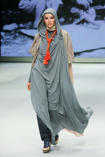 Jakarta, Indonesia - 17 Februari 2013. Reneo by Irna Mutiara Treasure Trove. Indonesia Fashion Week 2013 at Jakarta Convention Center. Senayan. Jakarta. [Foto: Mohammad Abduh/Wolipop]