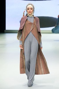 Jakarta, Indonesia - 17 Februari 2013. Reneo by Irna Mutiara Treasure Trove. Indonesia Fashion Week 2013 at Jakarta Convention Center. Senayan. Jakarta. [Foto: Mohammad Abduh/Wolipop]