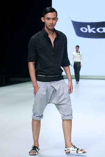 Jakarta, Indonesia - 16 Februari 2013. Oka Diputra Indonesia Fashion Week 2013 at Jakarta Convention Center. Senayan. Jakarta. [Foto: Mohammad Abduh/Wolipop]