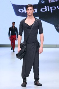 Jakarta, Indonesia - 16 Februari 2013. Oka Diputra Indonesia Fashion Week 2013 at Jakarta Convention Center. Senayan. Jakarta. [Foto: Mohammad Abduh/Wolipop]