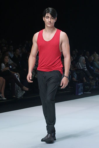 Jakarta, Indonesia - 16 Februari 2013. Oka Diputra Indonesia Fashion Week 2013 at Jakarta Convention Center. Senayan. Jakarta. [Foto: Mohammad Abduh/Wolipop]