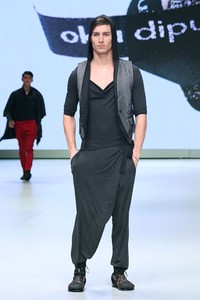 Jakarta, Indonesia - 16 Februari 2013. Oka Diputra Indonesia Fashion Week 2013 at Jakarta Convention Center. Senayan. Jakarta. [Foto: Mohammad Abduh/Wolipop]