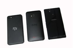 Adu Elegan Xperia Z, BlackBerry Z10 & HTC One