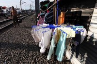 Hari ini diperingati sebagai hari air sedunia, namun Dewan Sumber Daya Air DKI Jakarta mencatat total kebutuhan air di Pulau Jawa pada musim kemarau adalah 38,4 miliar meter kubik, sementara yang tercukupi hanya 66 persen.