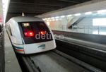 Merasakan Sensasi Kereta Magnet di Shanghai