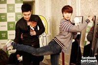 Sungmin dan Siwon sedang apa, ya? (SME).