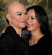 Kita baik-baik saja, buat saya kita tetap bersahabat dengan baik, tetap keluarga, tetap saling sayang, ungkap Deddy.