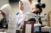 Beragam perusahaan penerbangan nasional dan internasional juga turut ambil bagian untuk memenuhi kebutuhan para pecinta travelers yang ada di Indonesia.