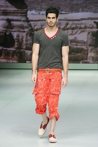 Jakarta, Indonesia - 16 Februari. Dwico by Dwi Iskandar New Beginning. Indonesia Fashion Week 2013 at Jakarta Convention Center. 16 Februari 2013. Senayan. Jakarta. [Foto: Mohammad Abduh/Wolipop]