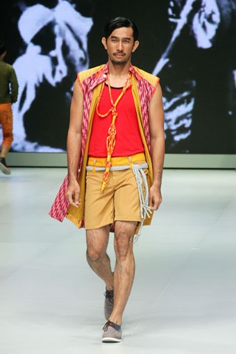 Jakarta, Indonesia - 16 Februari. Dwico by Dwi Iskandar New Beginning. Indonesia Fashion Week 2013 at Jakarta Convention Center. 16 Februari 2013. Senayan. Jakarta. [Foto: Mohammad Abduh/Wolipop]
