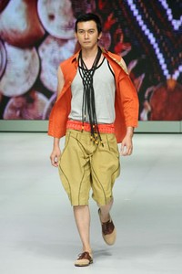 Jakarta, Indonesia - 16 Februari. Dwico by Dwi Iskandar New Beginning. Indonesia Fashion Week 2013 at Jakarta Convention Center. 16 Februari 2013. Senayan. Jakarta. [Foto: Mohammad Abduh/Wolipop]