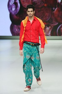 Jakarta, Indonesia - 16 Februari. Dwico by Dwi Iskandar New Beginning. Indonesia Fashion Week 2013 at Jakarta Convention Center. 16 Februari 2013. Senayan. Jakarta. [Foto: Mohammad Abduh/Wolipop]