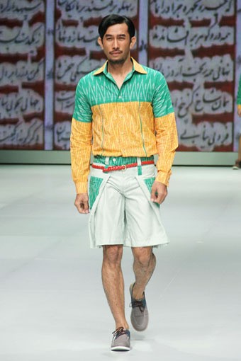 Jakarta, Indonesia - 16 Februari. Dwico by Dwi Iskandar New Beginning. Indonesia Fashion Week 2013 at Jakarta Convention Center. 16 Februari 2013. Senayan. Jakarta. [Foto: Mohammad Abduh/Wolipop]