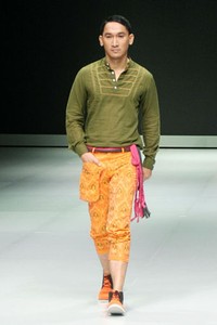 Jakarta, Indonesia - 16 Februari. Dwico by Dwi Iskandar New Beginning. Indonesia Fashion Week 2013 at Jakarta Convention Center. 16 Februari 2013. Senayan. Jakarta. [Foto: Mohammad Abduh/Wolipop]