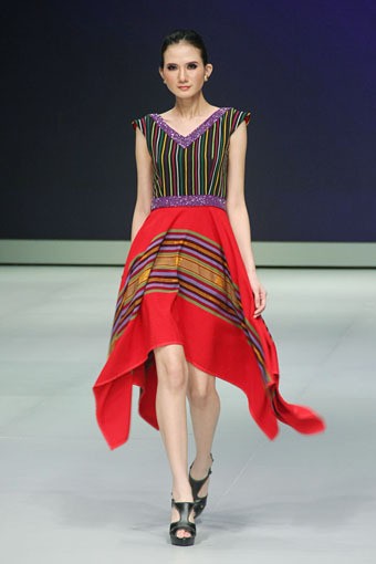 Jakarta, Indonesia - 16 Februari. Linda Hamidy Grander Glamorous Tales. Indonesia Fashion Week 2013 at Jakarta Convention Center. 16 Februari 2013. Senayan. Jakarta. [Foto: Mohammad Abduh/Wolipop]