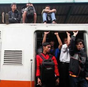 Apakah Masyarakat Sudah Siap Bila KRL Ekonomi Dihapuskan?