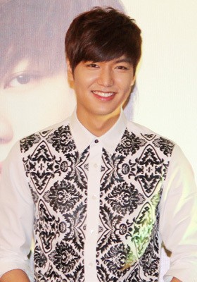 5 Aksi Lee Min Ho yang Bikin Histeris di Jumpa Fans Jakarta