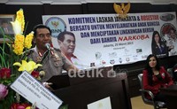 Siswandi memberikan arahan kepada ormas dan penggiat Anti Narkoba yang ikut membantu membersihkan generasi penerus bangsa dari bahaya narkoba.