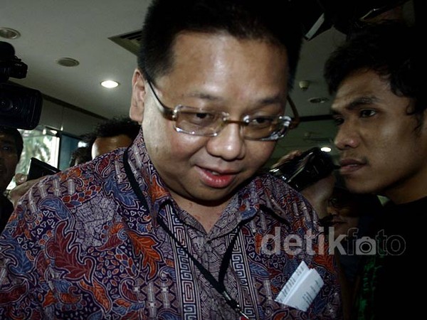 KPK Periksa Manajer Duta Motor untuk Kasus Anas