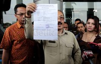 Tim kuasa hukum Susno Duadji mendatangi Kejaksaan Negeri Jakarta Selatan pada tenggat waktu pemanggilan eksekusi terakhir kliennya.