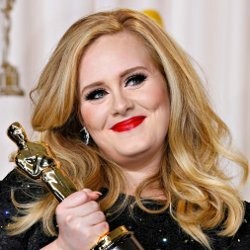Pasca Melahirkan, Adele Siap Berkolaborasi dengan Robbie Williams