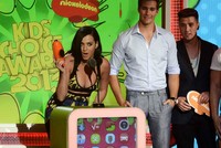 Mantan kekasih John Mayer itu meraih penghargaan Favorite Female Singer dalam acara tersebut. Reuters/Phil McCarten.