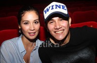 Chemistrynya sama istri sebenarnya susah-susah gampang. Main sama istri sendiri malah sedikit tegang juga sih, ujar Vino. Gusmun/detikFoto.