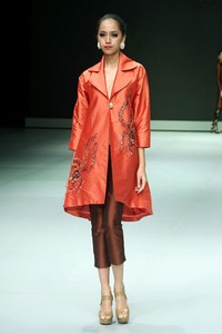 Jakarta, Indonesia - 17 Februari. Poppy Dharsono Indonesia Modern Classic Archipelago. Indonesia Fashion Week 2013 at Jakarta Convention Center. 17 Februari 2013. Senayan. Jakarta. [Foto: Mohammad Abduh/Wolipop]