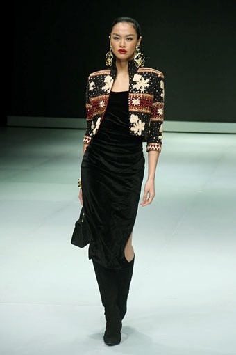 Jakarta, Indonesia - 17 Februari. Poppy Dharsono Indonesia Modern Classic Archipelago. Indonesia Fashion Week 2013 at Jakarta Convention Center. 17 Februari 2013. Senayan. Jakarta. [Foto: Mohammad Abduh/Wolipop]