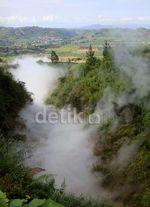 Petani Tetap Nekat Bertani  di Kawah Beracun