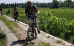 Nikmatnya Berwisata Pakai Sepeda Onthel