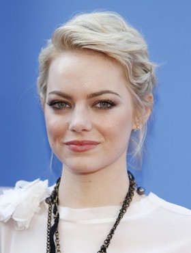 5 Selebriti yang Berambut Asli Pirang